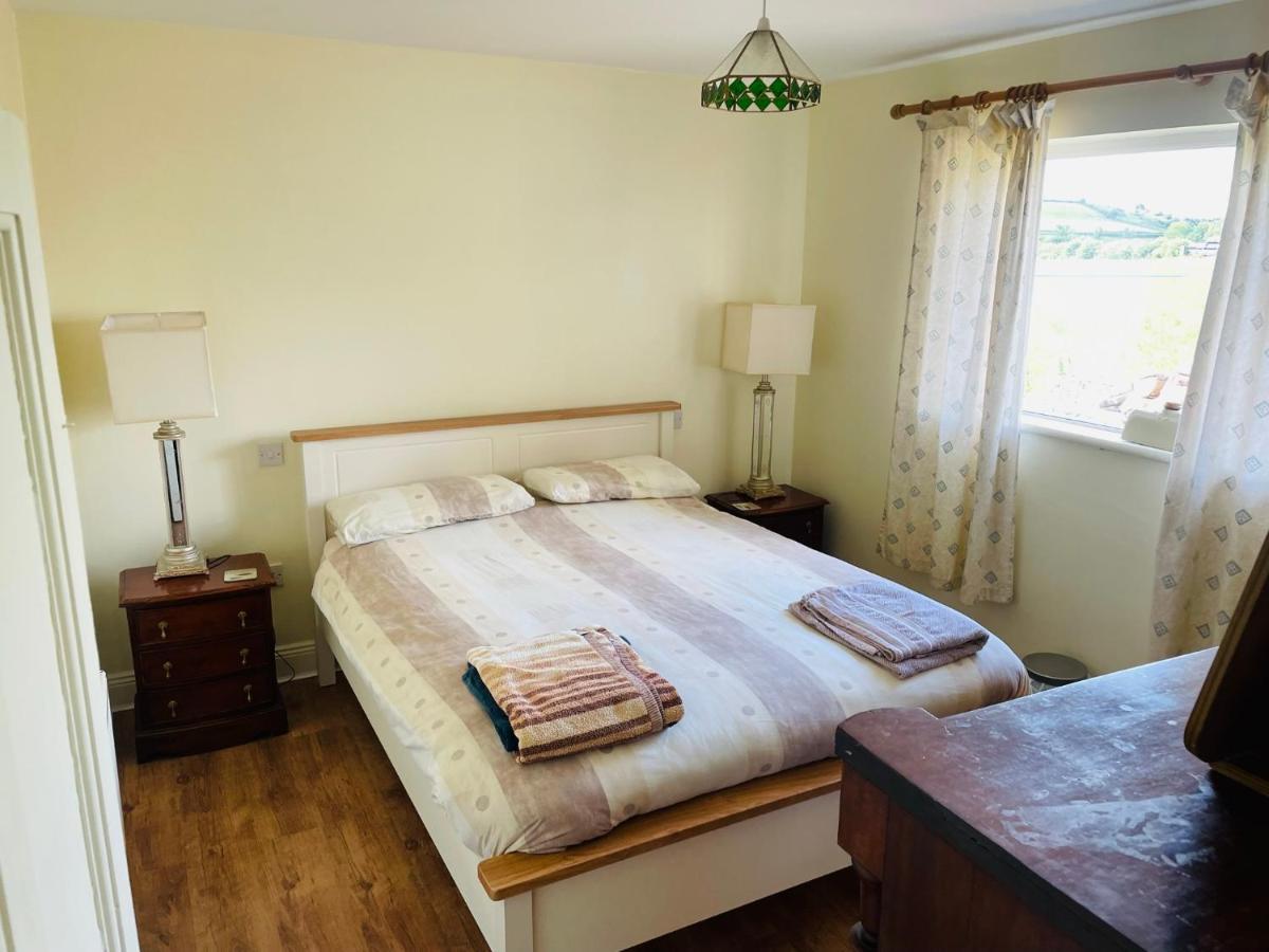 Cutteen Cottage Tulla Buitenkant foto