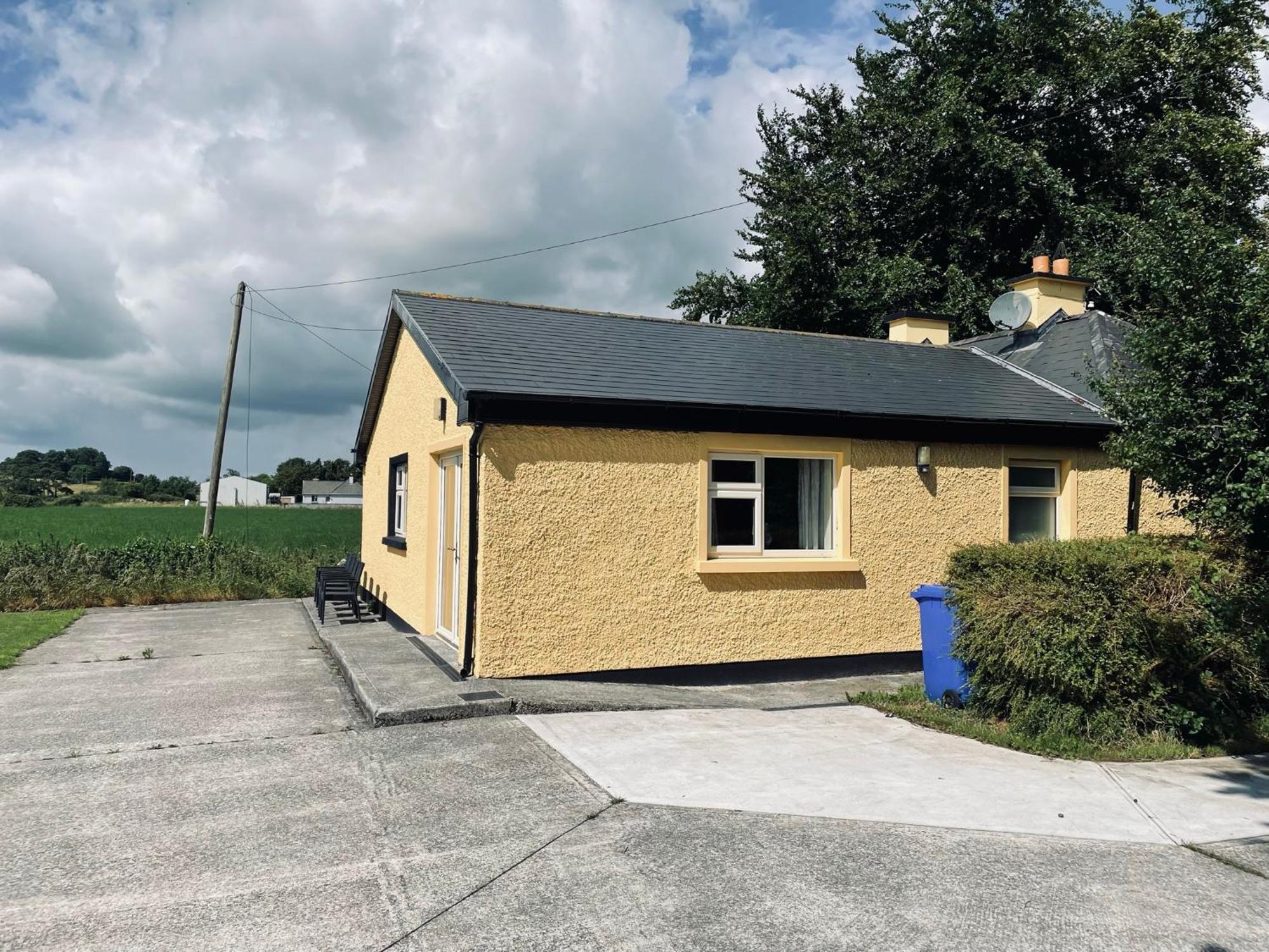 Cutteen Cottage Tulla Buitenkant foto