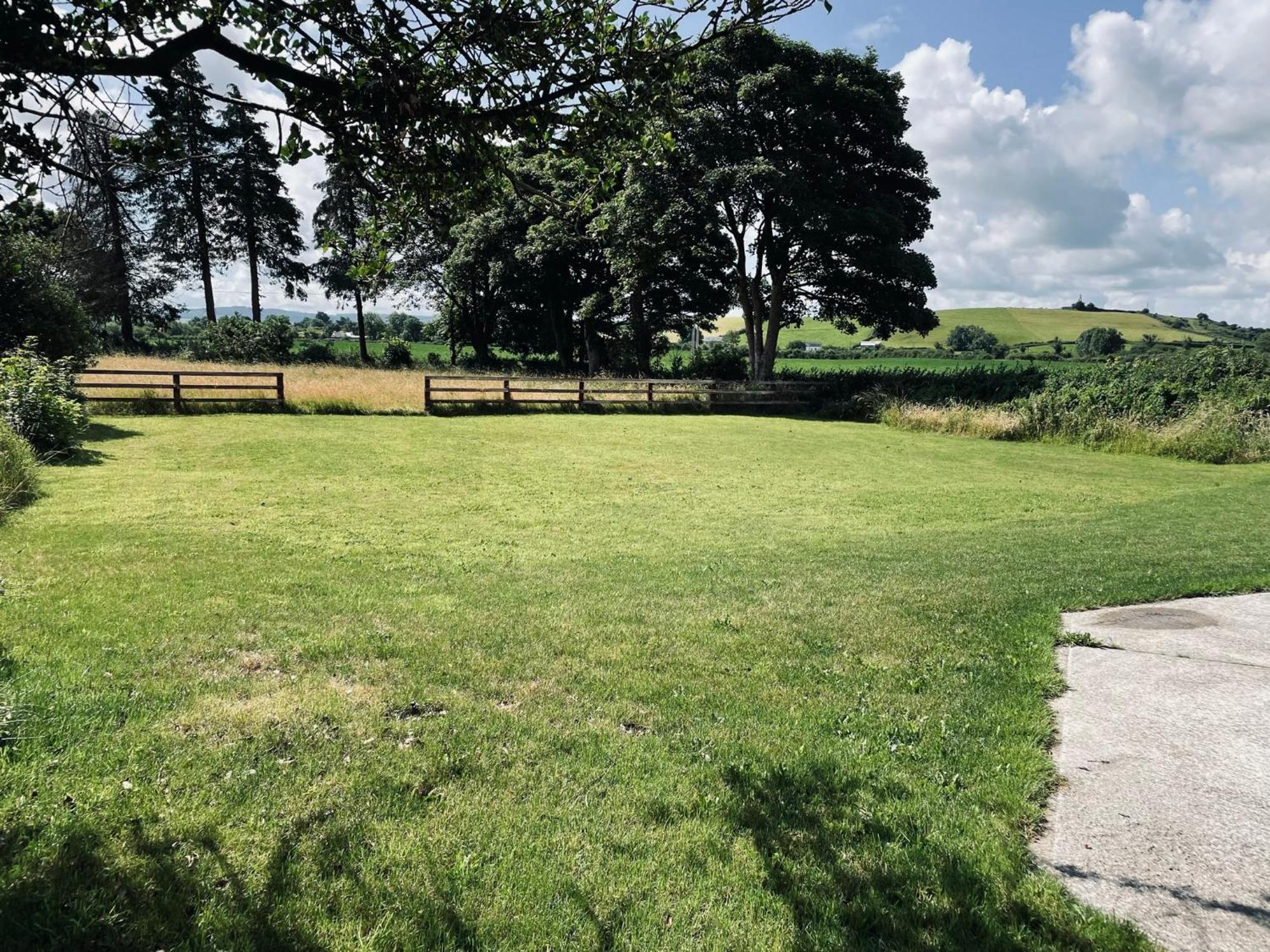 Cutteen Cottage Tulla Buitenkant foto