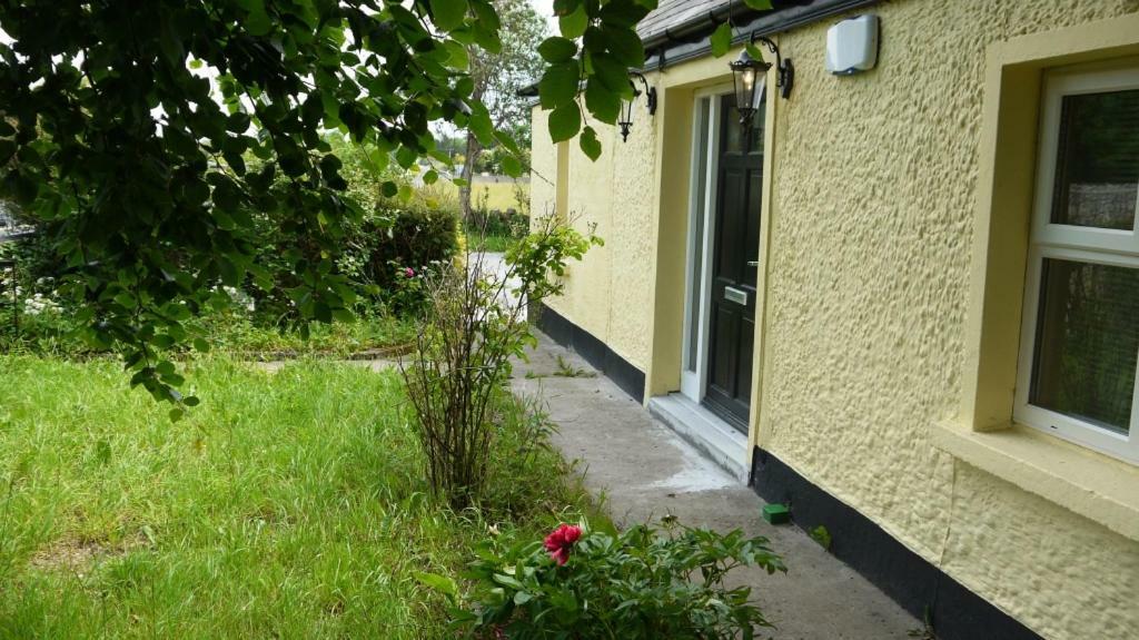 Cutteen Cottage Tulla Buitenkant foto